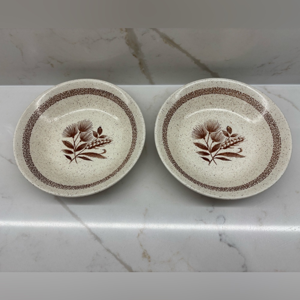 Vintage Pair 2 Homespun Wheat Sheaf Churchill England Beige Speckled MCM Bowls
